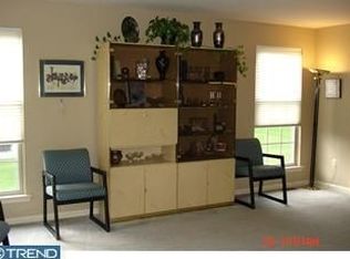 25 Regan Ln, Voorhees, NJ 08043