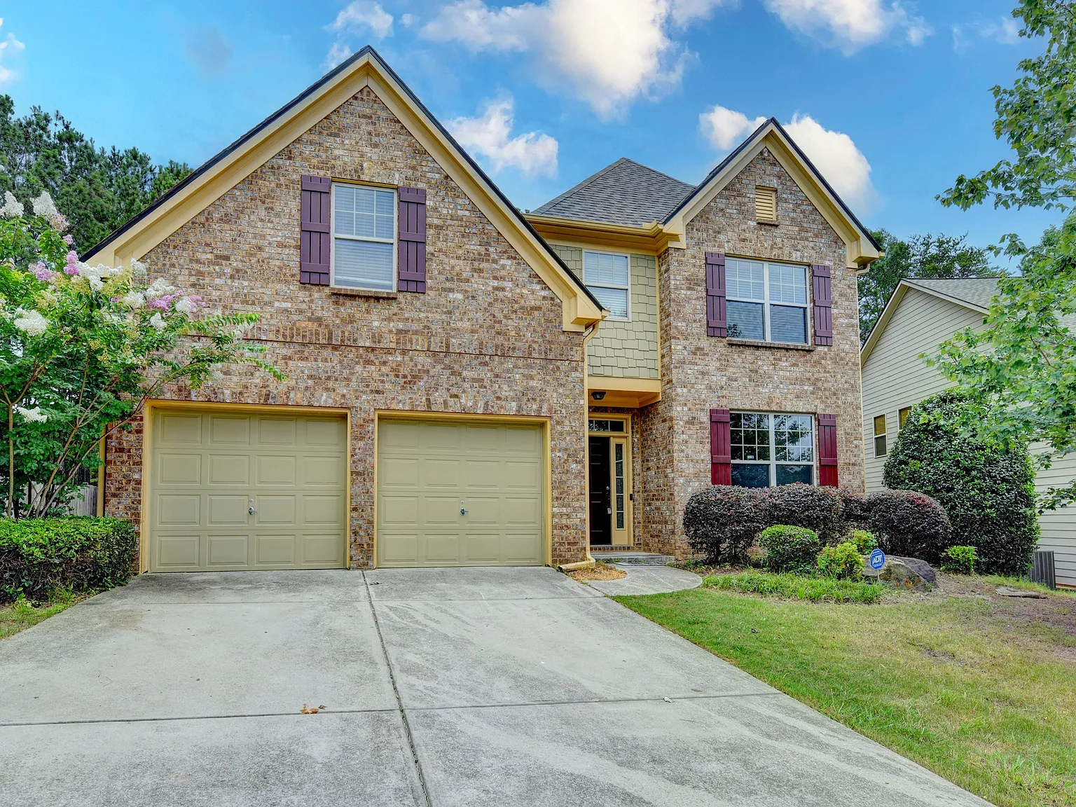 5 bed, 3.5 bath, 3046 sqft, $2,750 — Photo 3