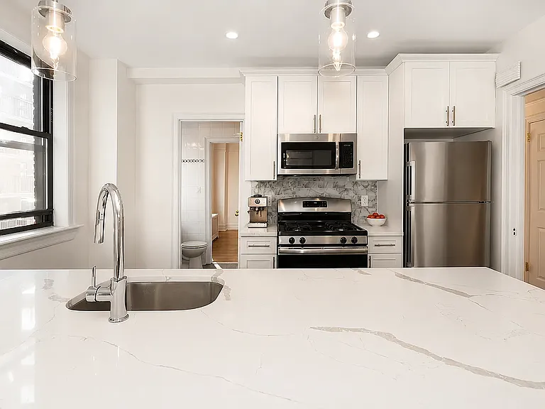 27 W 96th St #10B — Photo 2