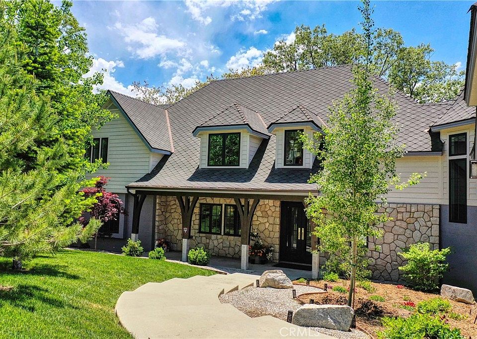 1st image of 28821 Winnepeg Dr