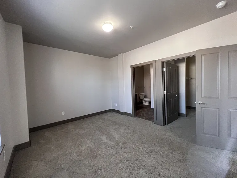 Stadium District Apartments — Photo 13