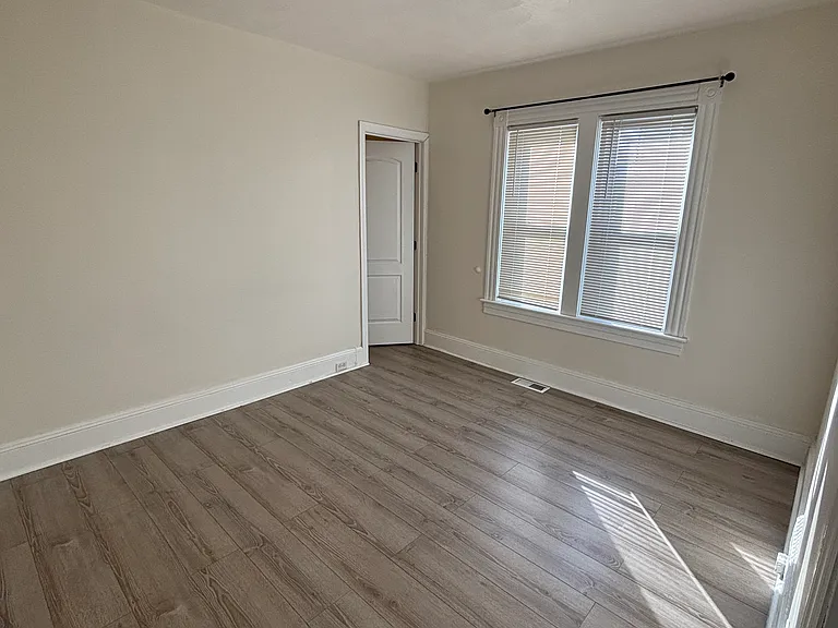 163 Laurens St #1 — Photo 5
