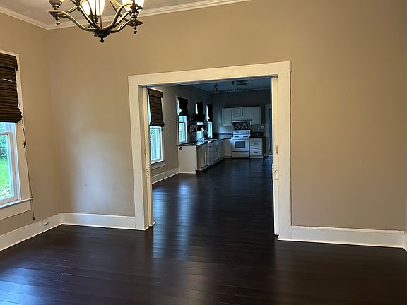 living room to dinning and kitchen