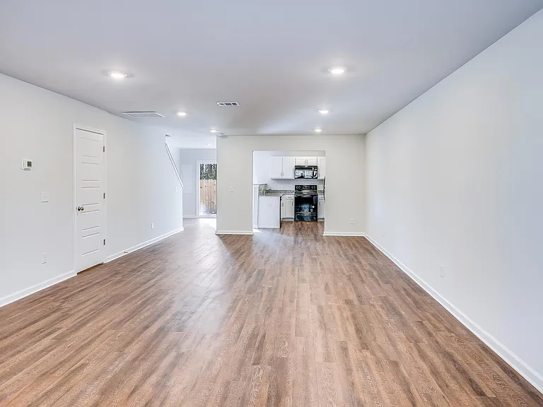 107 Blandford Villas Dr — Photo 8