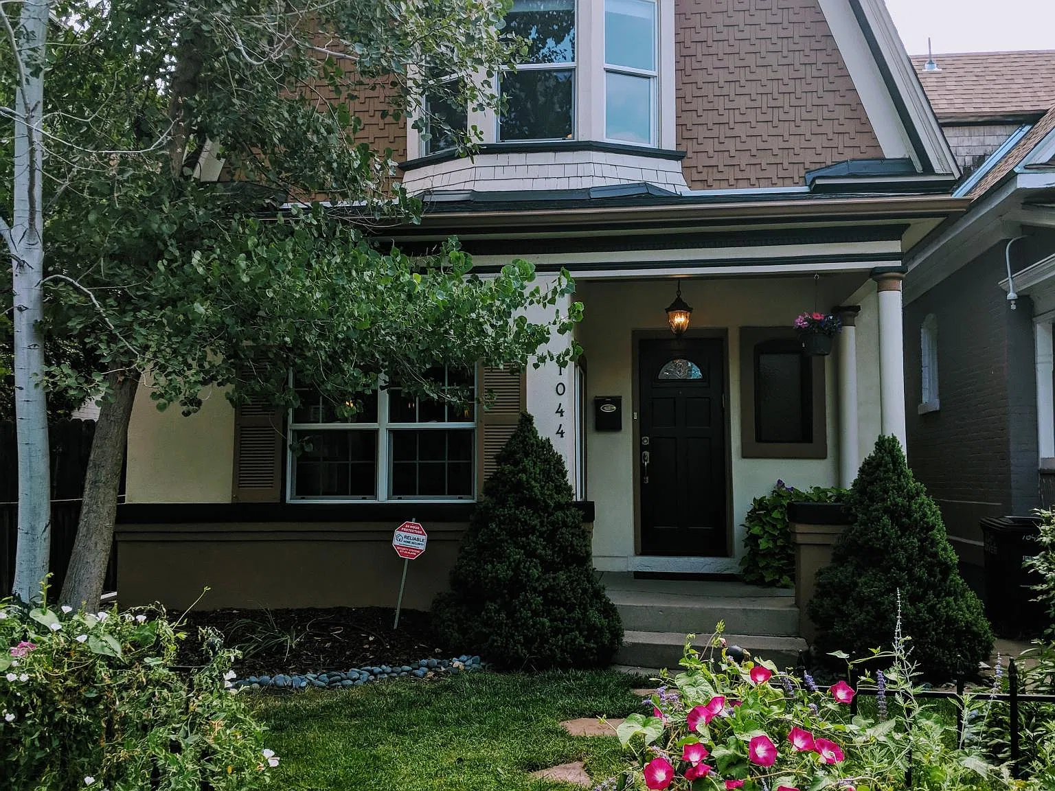 4 bed, 1923 sqft, $4,500 — Photo 1