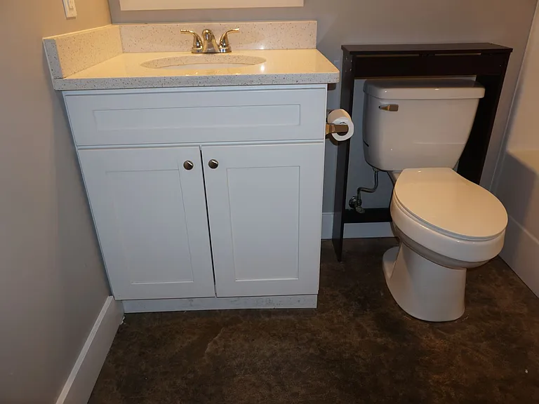 410 W Matthews Ave — Photo 23