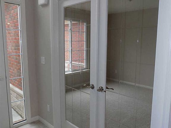 3rd image of 14941 N Park Dr