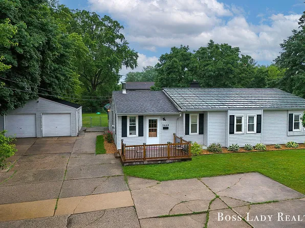 3660 Wilson Ave SW, Grandville, MI 49418