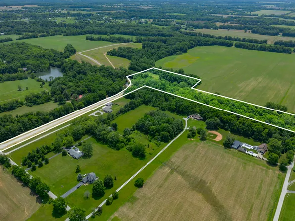 1 White Tail Run, Mooresville, IN 46158