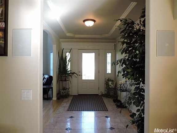 3rd image of 7237 Almond Ave