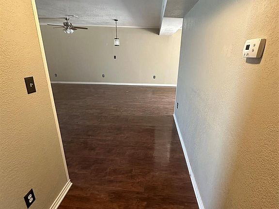 5th image of 8 W Mesquite Ave