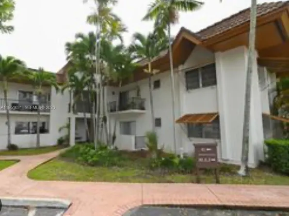 9402 SW 77th Ave APT L8, Miami, FL 33156