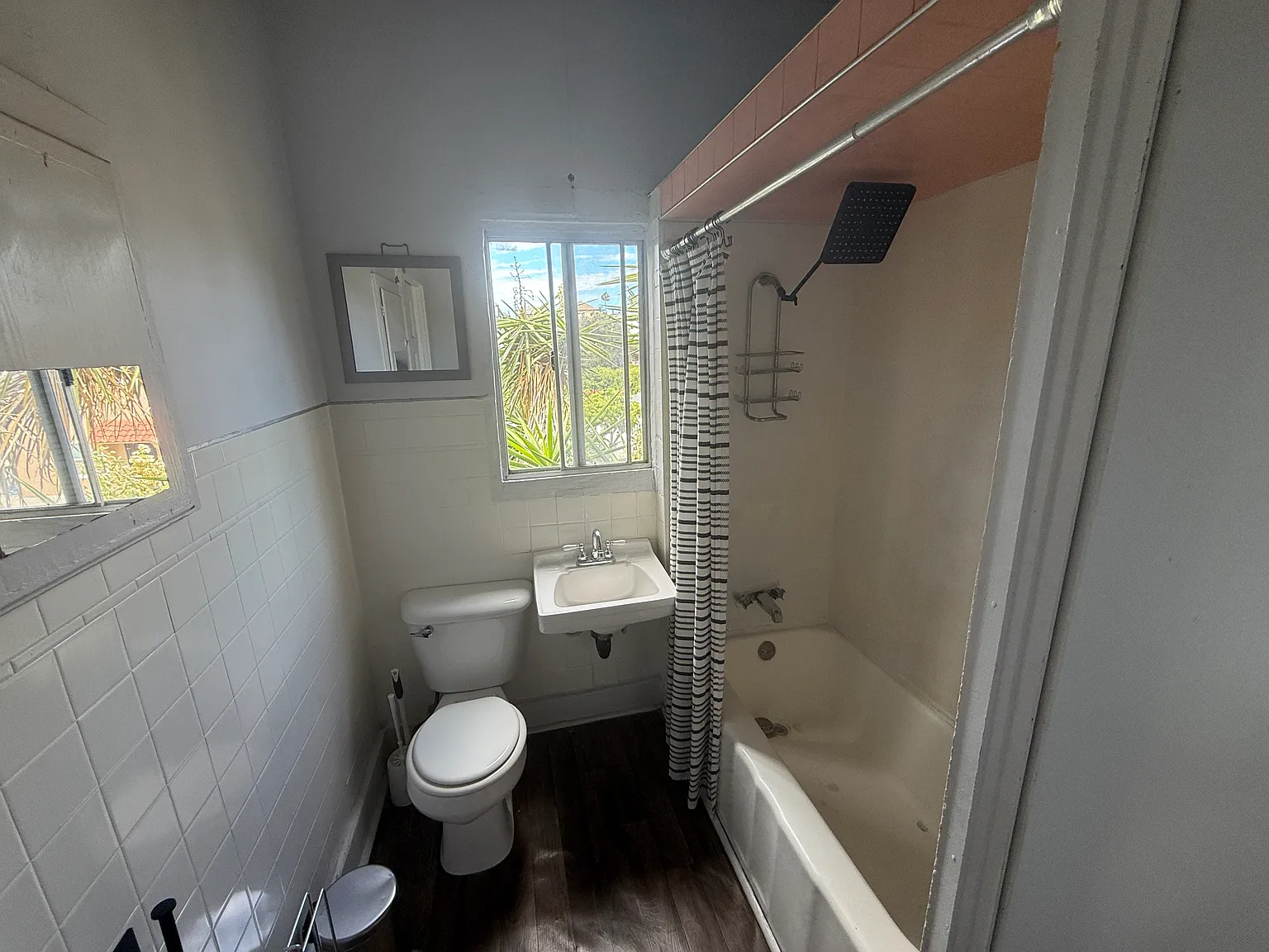3 bed, 1100 sqft, $2,650 — Photo 4