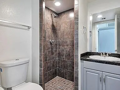 406 E Washington Ave #B — Photo 45