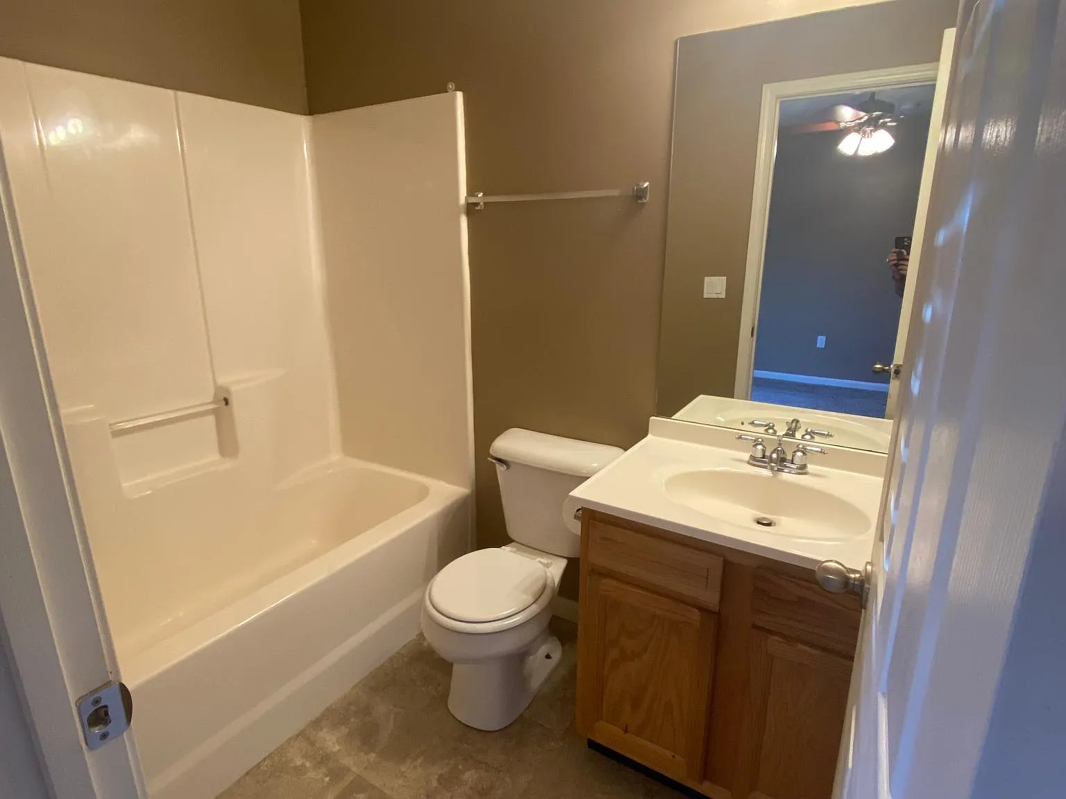 4 bed, 1300 sqft, $1,550 — Photo 3