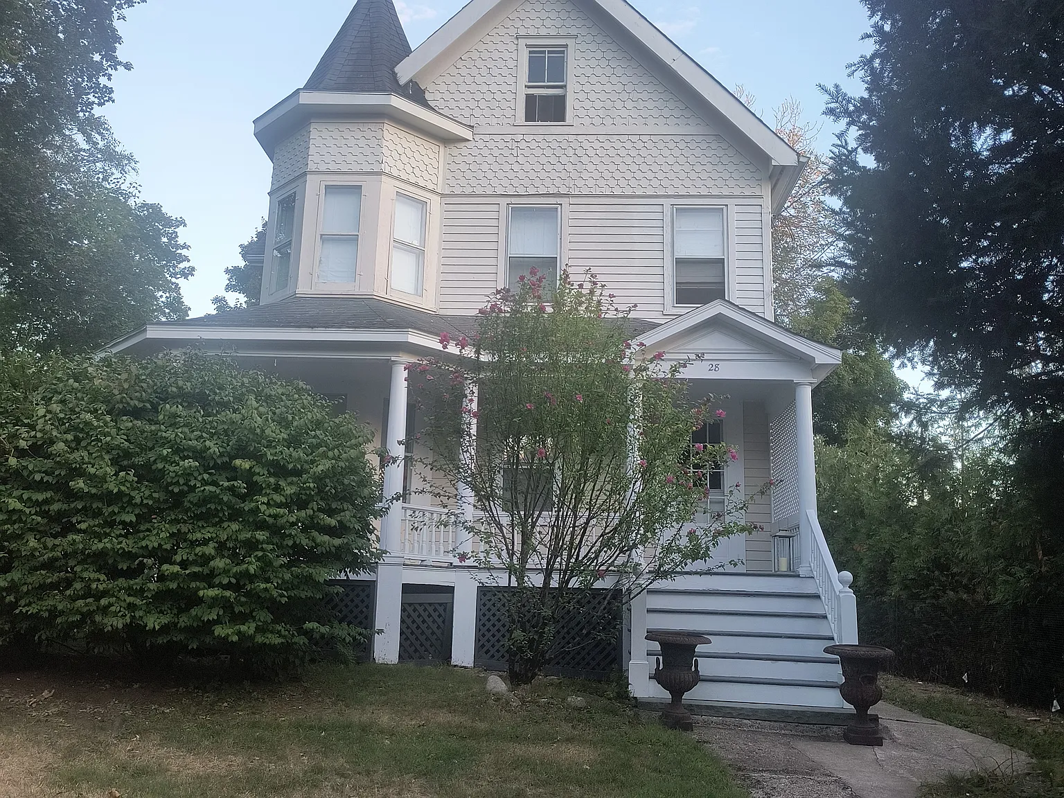 28 Richmond Hill Rd — Photo 1