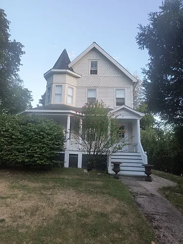 28 Richmond Hill Rd Photo 1