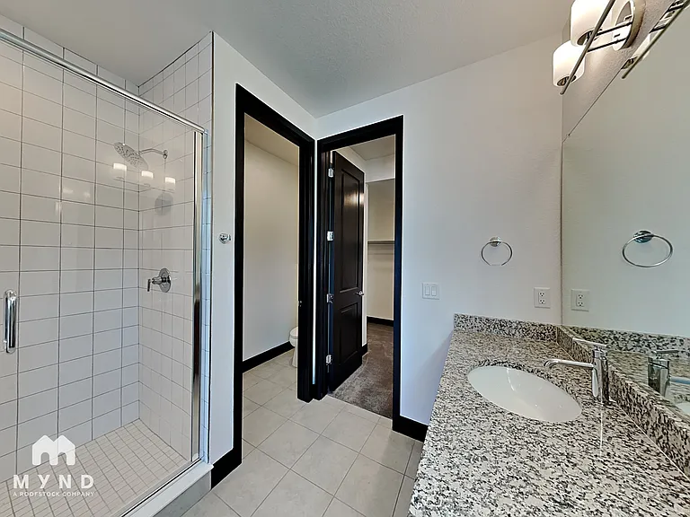 5894 Perth St — Photo 24