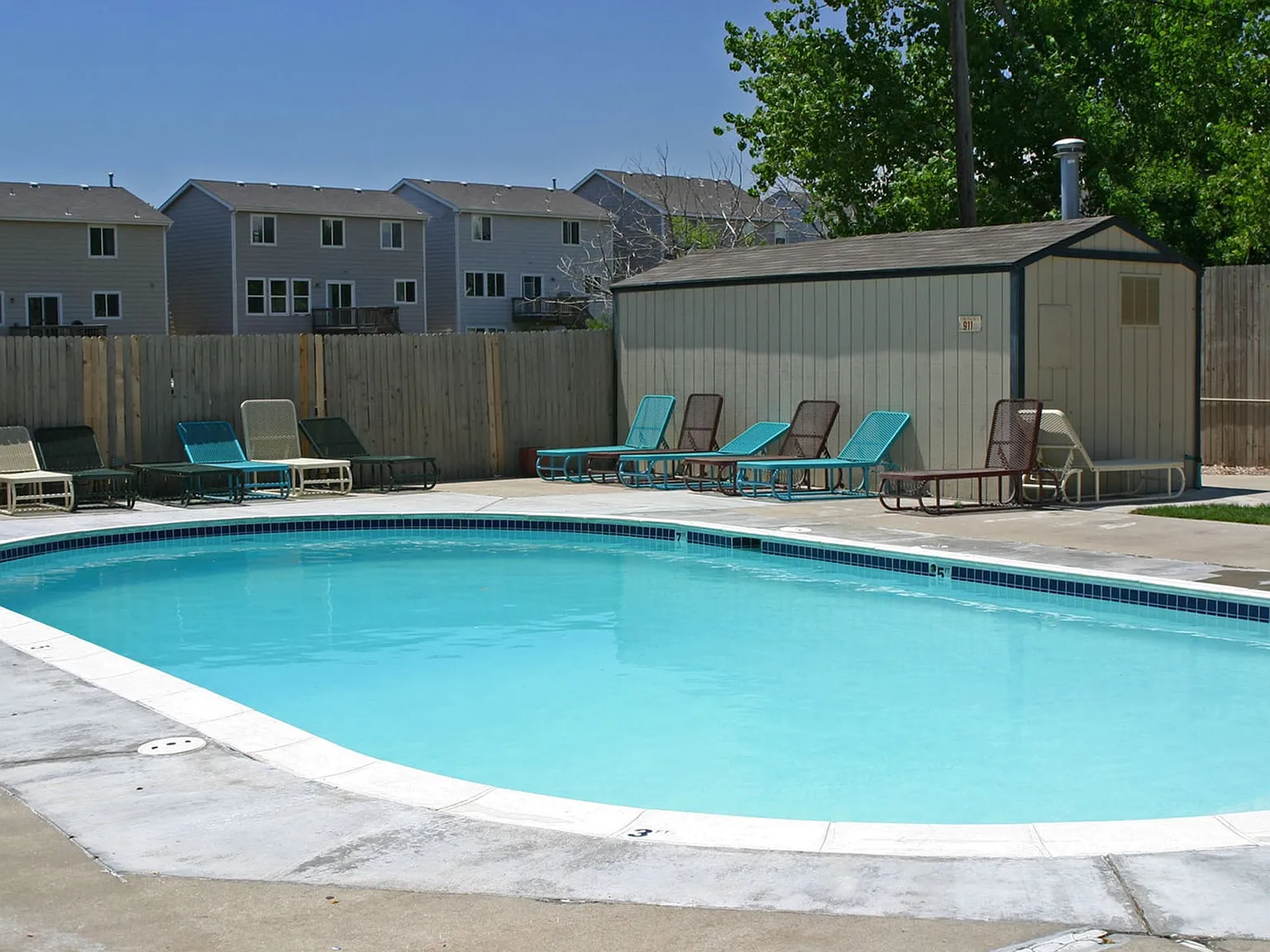 Lakeside Villas — Photo 1
