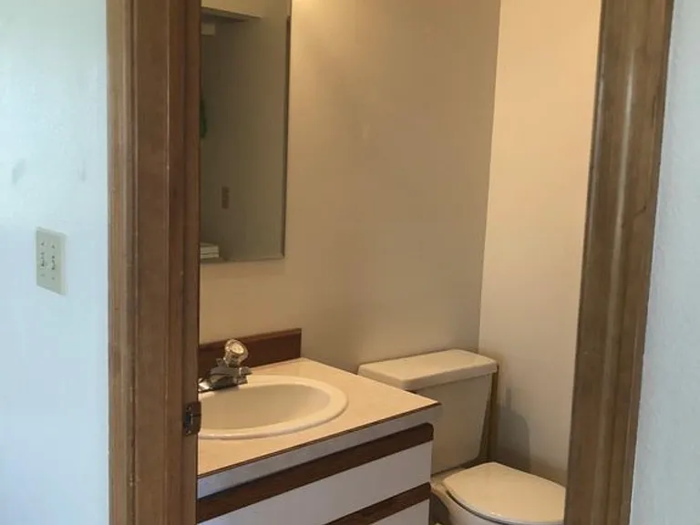 1802 W Lincoln St #14 — Photo 3