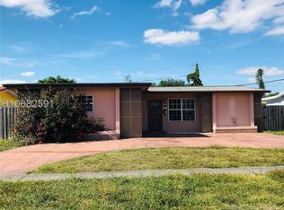 8305 NW 25th St, Sunrise, FL 33322