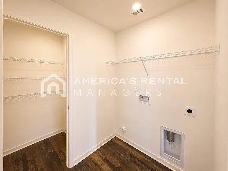 309 Oakmont Cir — Photo 29