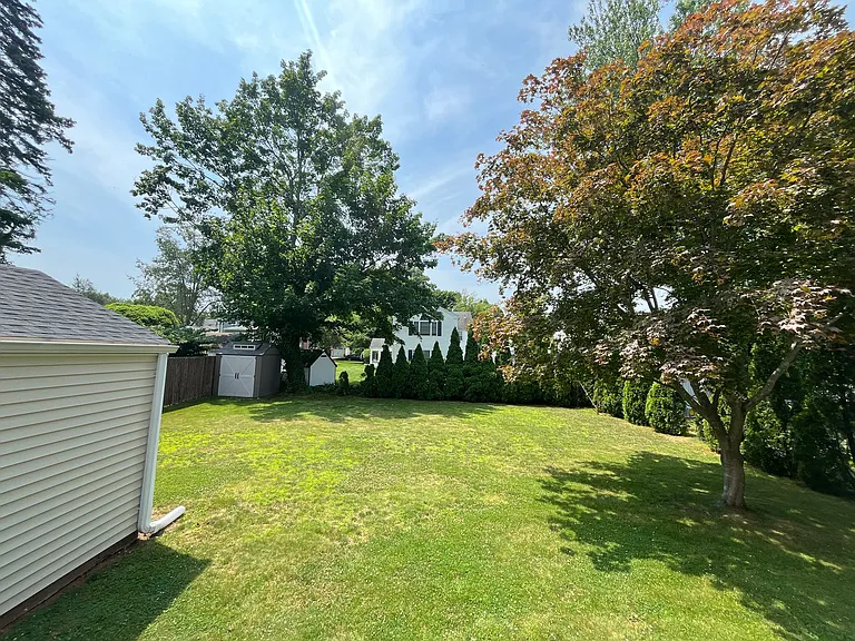 65 Buell St — Photo 23