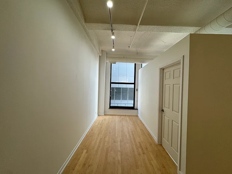 633 S Plymouth Ct #707 — Photo 13