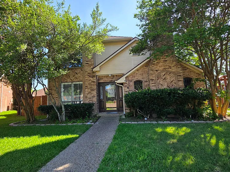 2606 Hickory Bend Dr — Photo 1