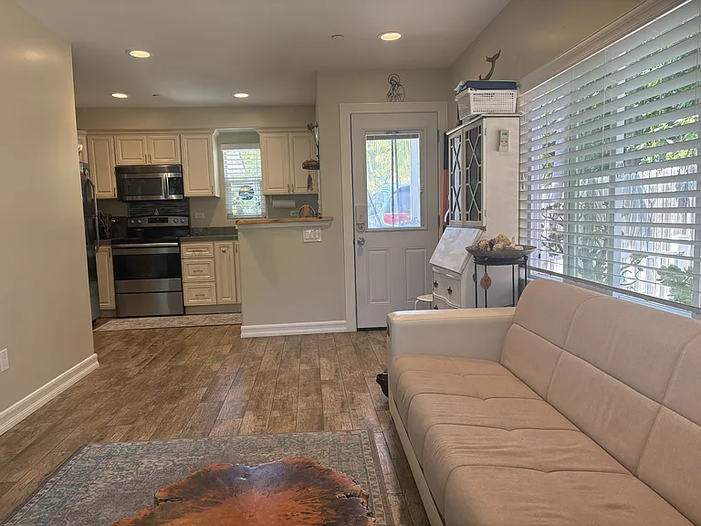 1107 Oak Ave — Photo 9
