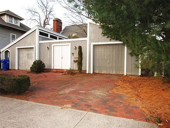 2nd image of 69 Glenwood Ave
