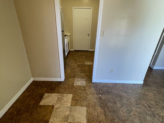 2nd image of 2920 6th Ave #4