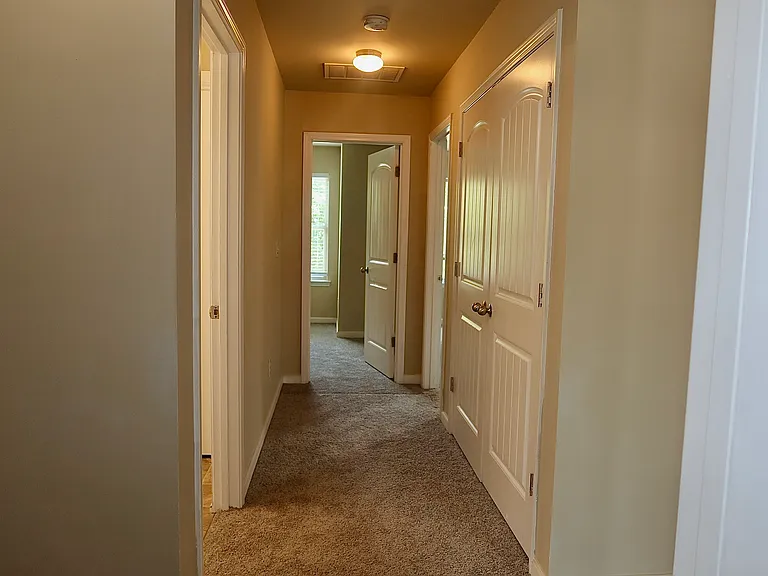 577 Grenier Ter — Photo 23
