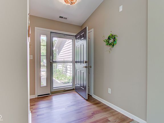 4th image of 15864 Brixton Dr