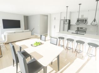 142 Young St #1B, Ottawa, ON K1Y 3P9