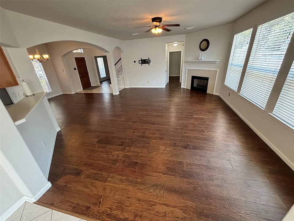 18002 Secret Branch Ln