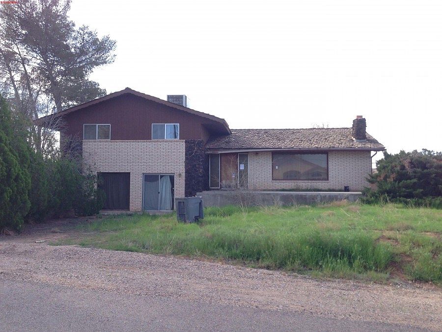1st image of 2303 W Vineyard Dr