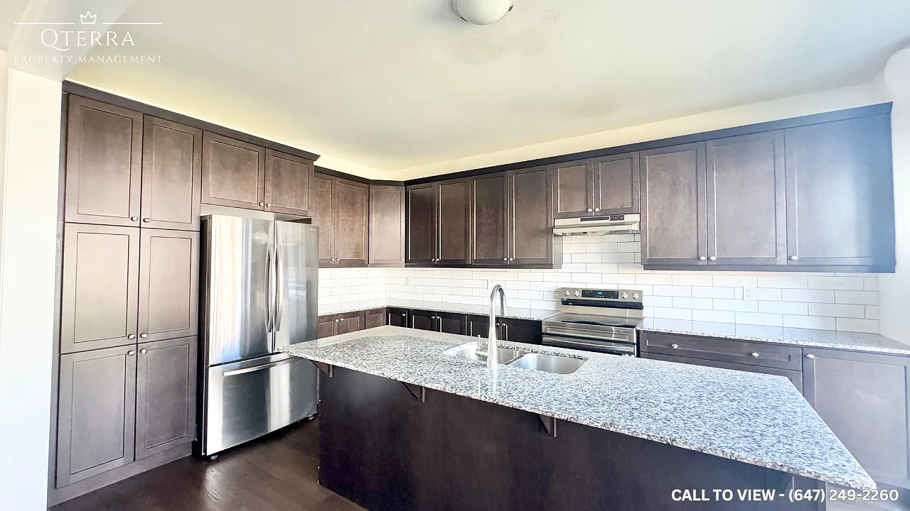 5 bed, 3.5 bath, 2600 sqft, $3,095 — Photo 2