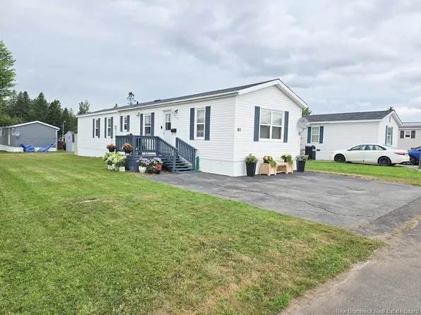 61 2nd St, Sussex Corner, NB E4E 2V9