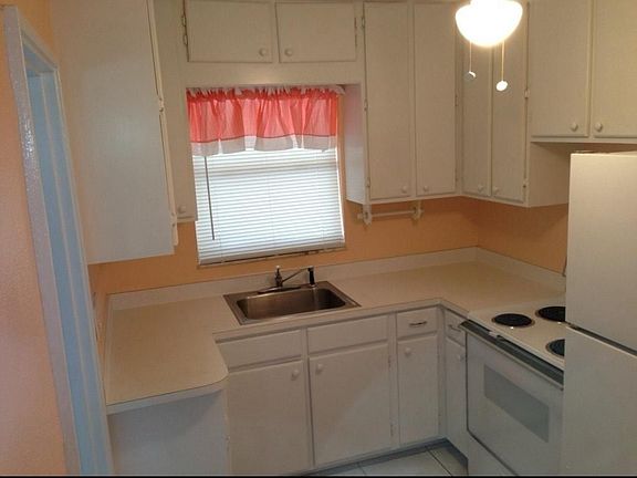 5th image of 4524 S Hale Ave