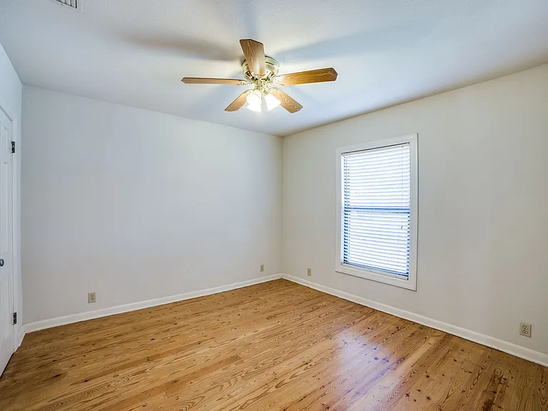 244 Halcyon Pl — Photo 15