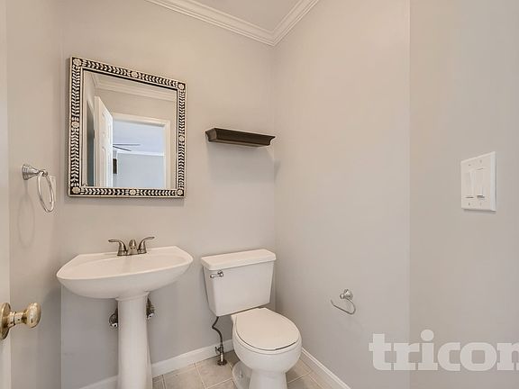 2nd image of 38 Glyndon Gate Way
