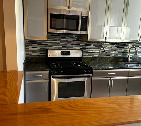 5th image of 116 Saint Marks Pl Floor 2
