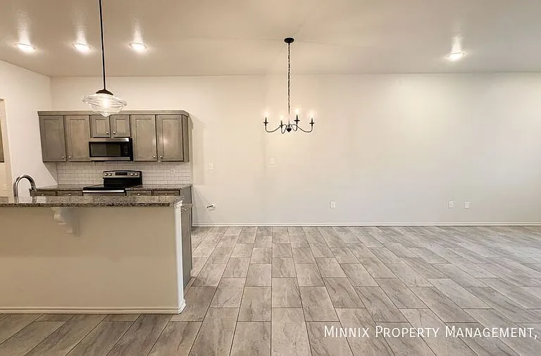5508 Kemper St #1 — Photo 4