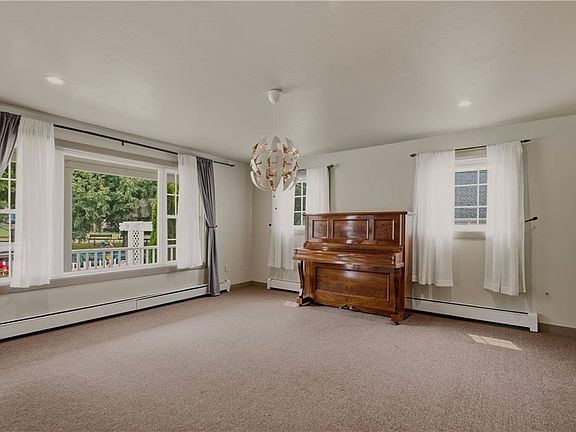 3rd image of 132 Evarts St #1