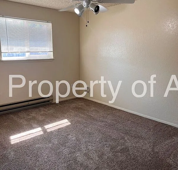 10490 W Seneca — Photo 12