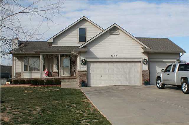 1st image of 504 E Scott Dr