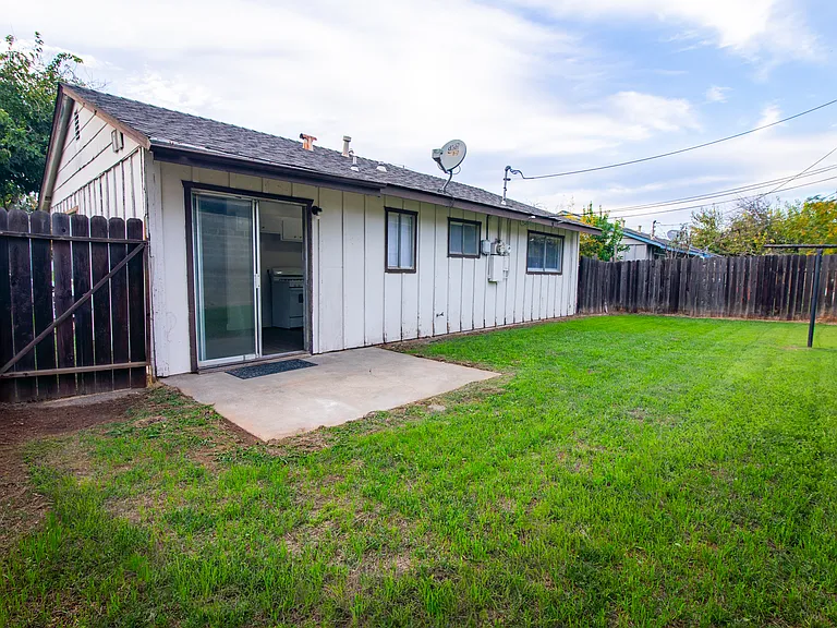 10242 S White Rock Rd-21_11132025