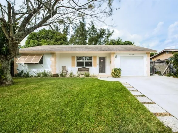 801 SE 3rd St, Boynton Beach, FL 33435