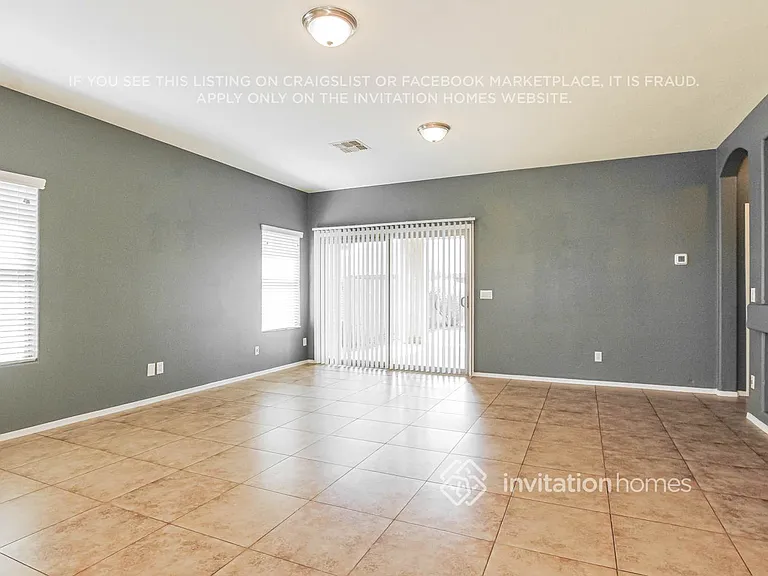 14611 W Acapulco Ln — Photo 3